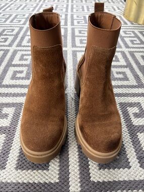 Crevo Brown Suede Chelsea Boots